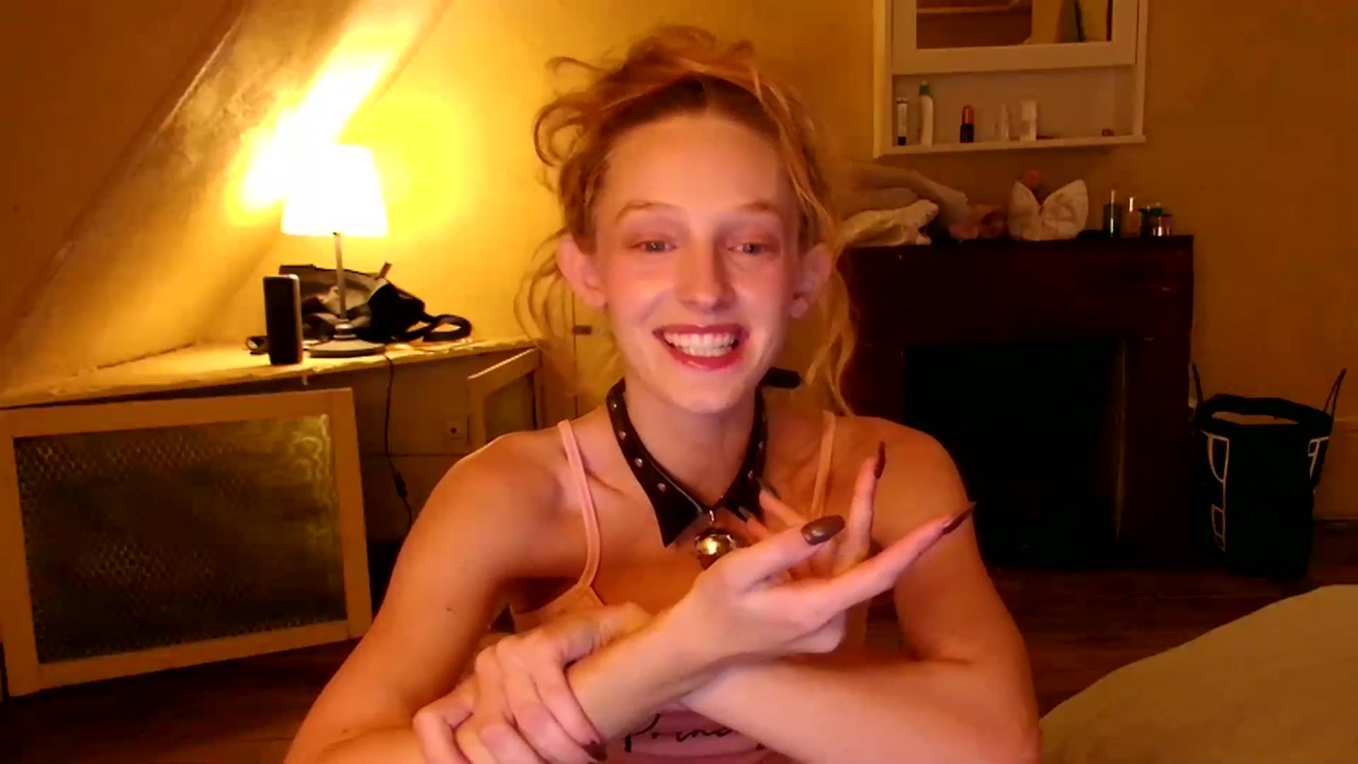 Gallery image thumbnail from Kinkywander's myfreecams stream on, 11/04/2023, 21:55 image 9 of 20