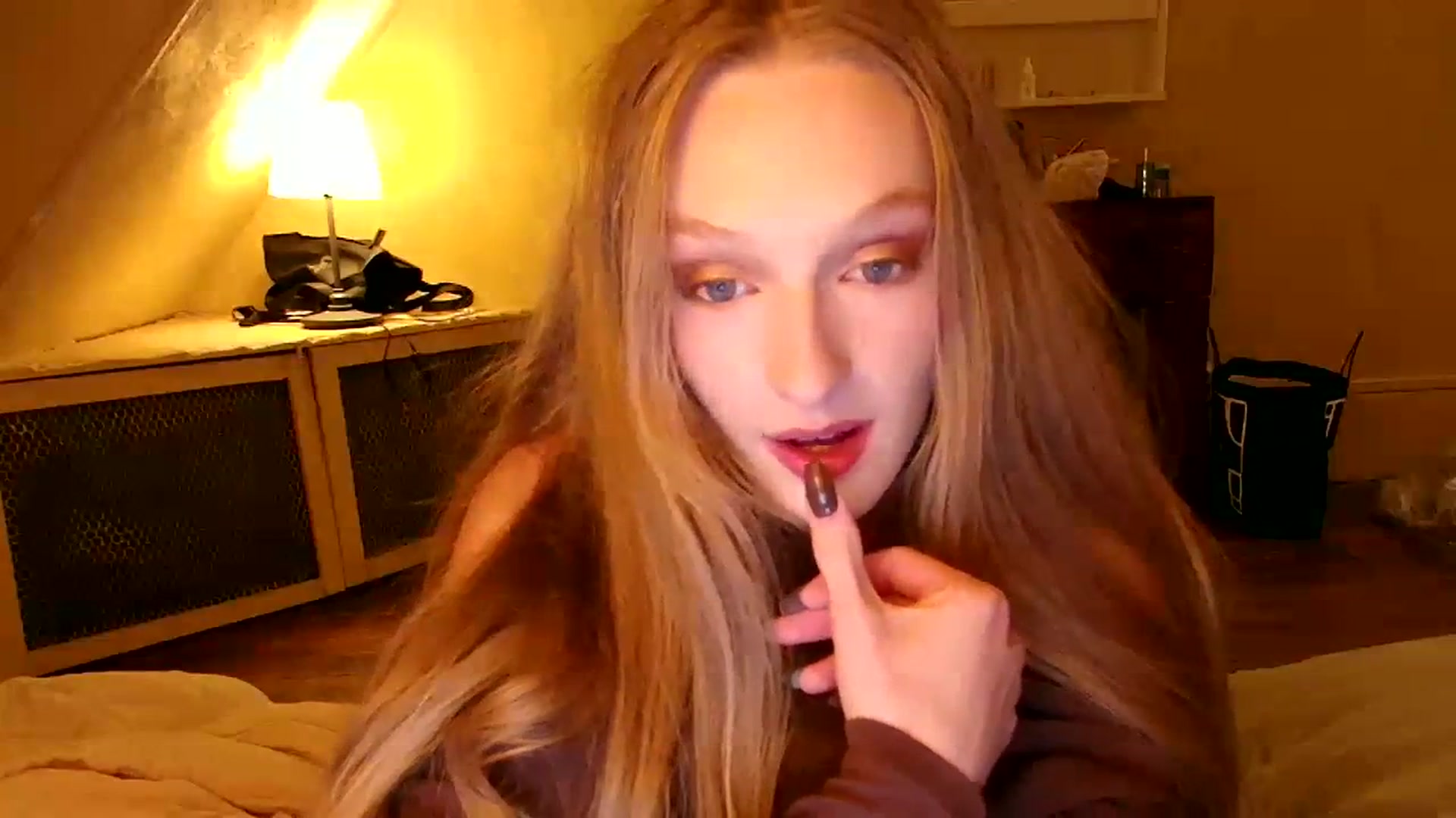 Gallery image thumbnail from Kinkywander's myfreecams stream on, 11/05/2023, 21:15 image 3 of 20