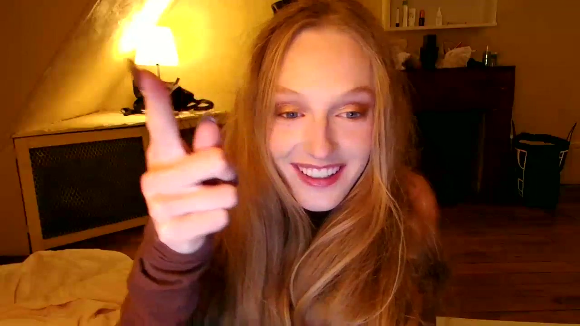 Gallery image thumbnail from Kinkywander's myfreecams stream on, 11/05/2023, 21:15 image 12 of 20