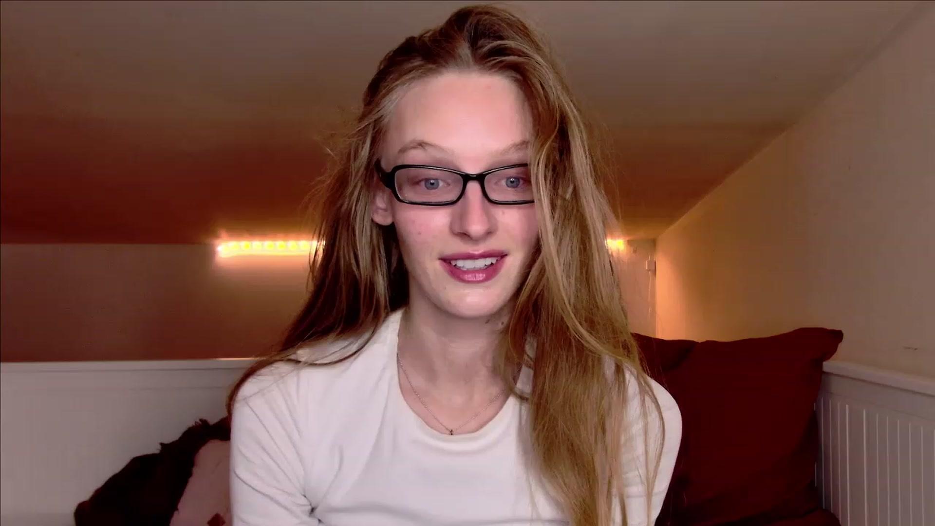 Gallery image thumbnail from Kinkywander's myfreecams stream on, 11/19/2023, 22:17 image 6 of 20