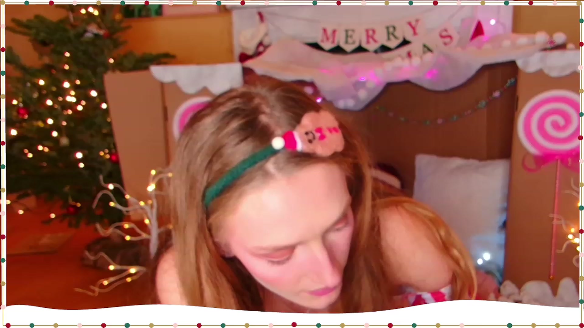 Gallery image thumbnail from Kinkywander's myfreecams stream on, 12/17/2023, 21:20 image 18 of 20
