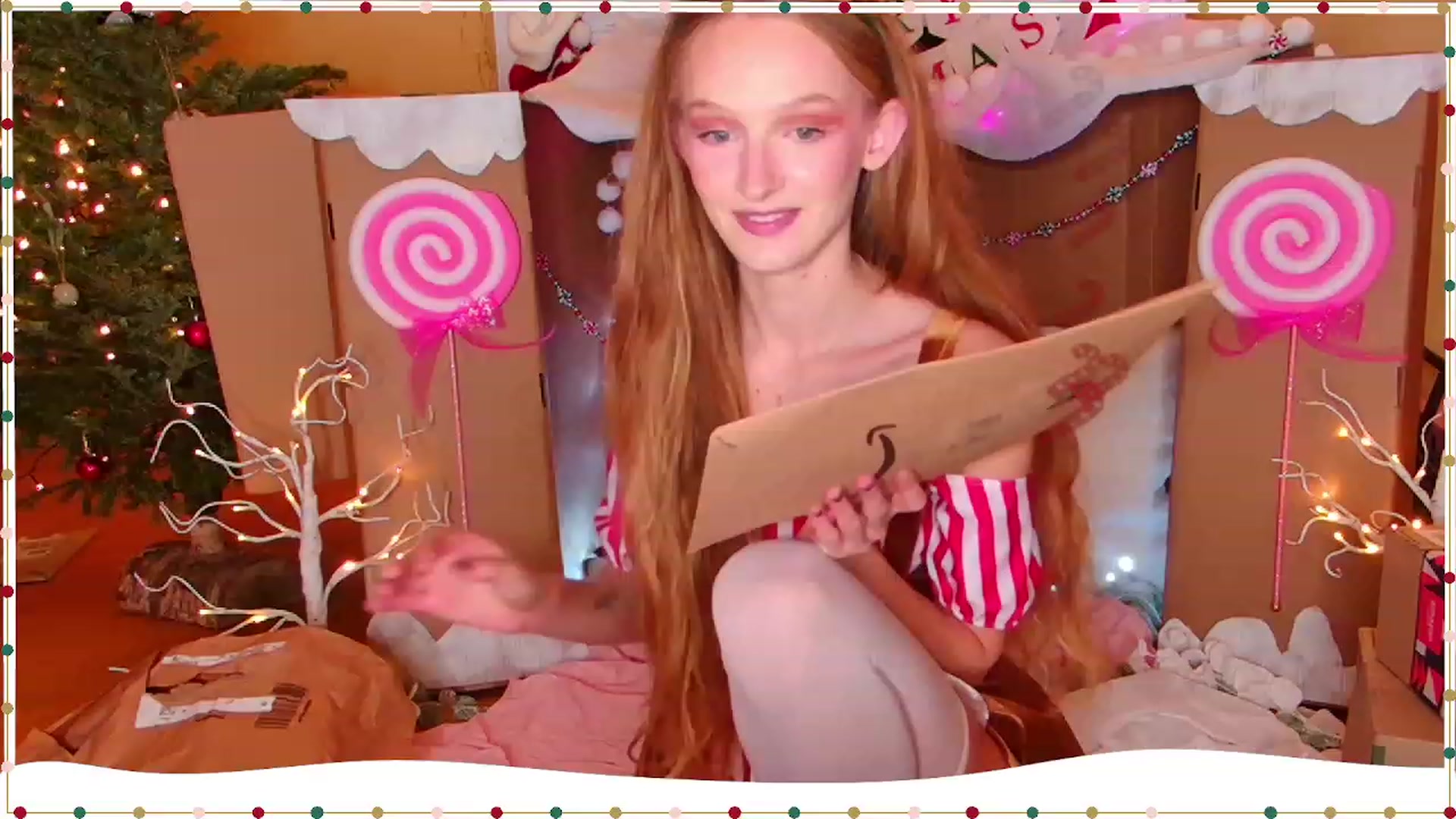 Gallery image thumbnail from Kinkywander's myfreecams stream on, 12/17/2023, 21:20 image 8 of 20