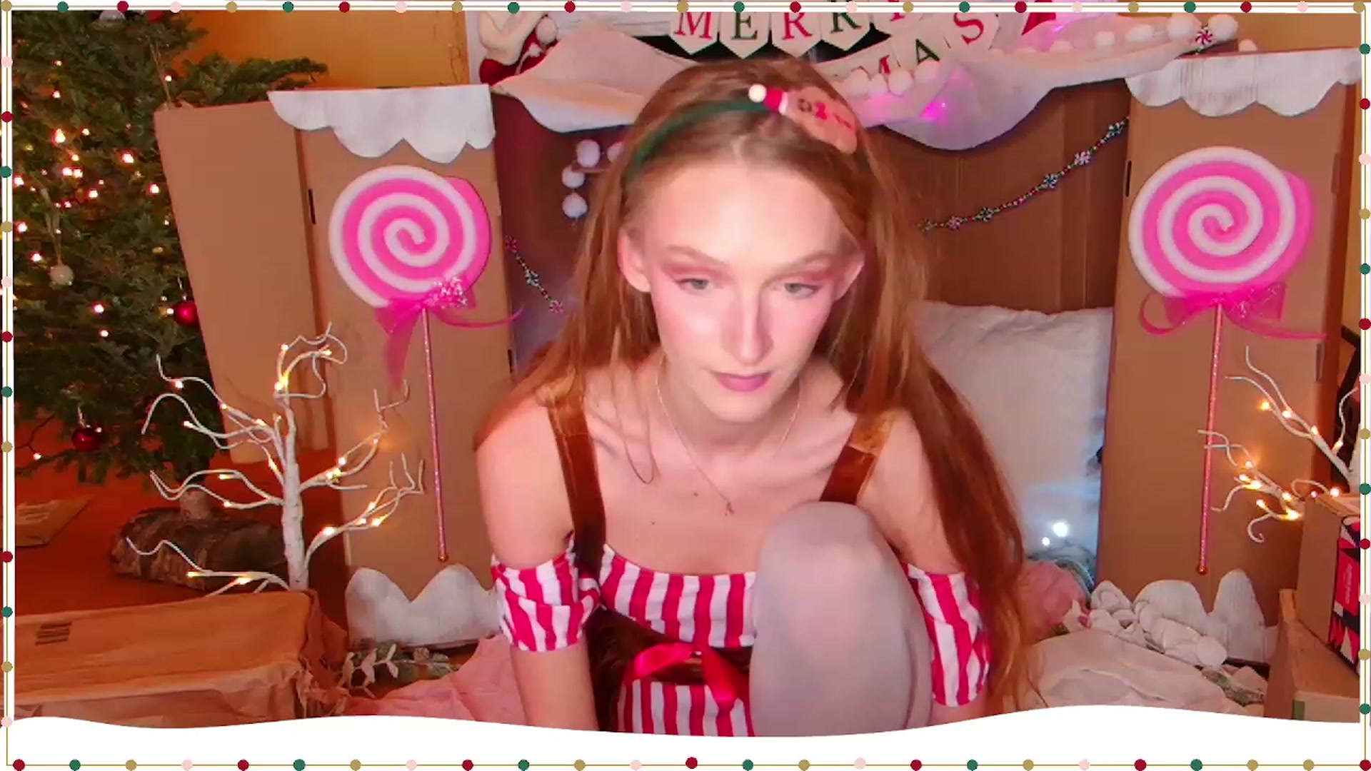 Gallery image thumbnail from Kinkywander's myfreecams stream on, 12/17/2023, 21:20 image 6 of 20