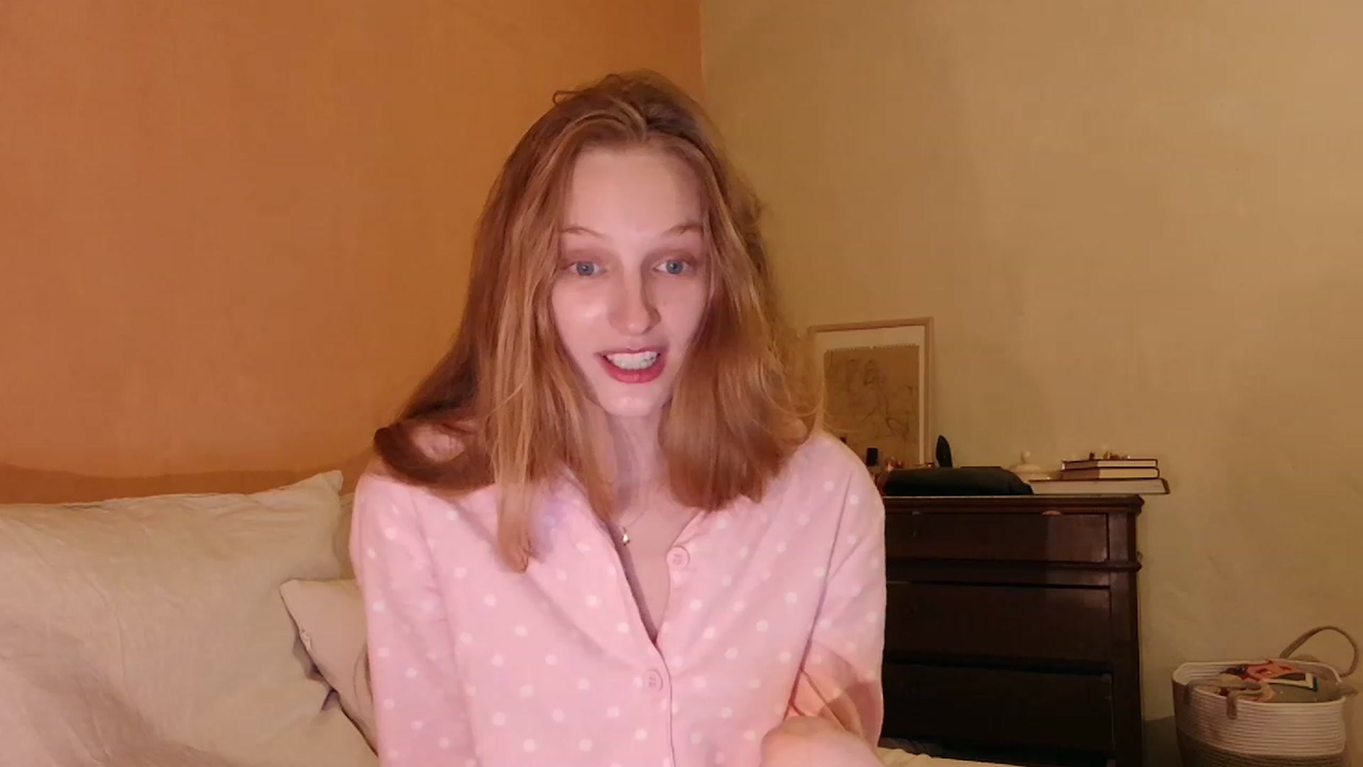 Gallery image thumbnail from Kinkywander's myfreecams stream on, 01/07/2024, 20:57 image 8 of 20