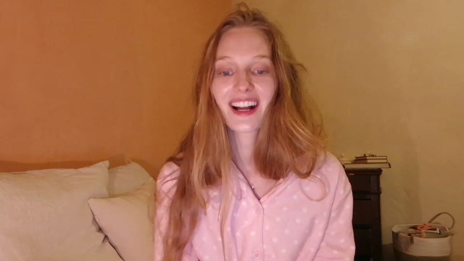 Gallery image thumbnail from Kinkywander's myfreecams stream on, 01/07/2024, 20:57 image 16 of 20