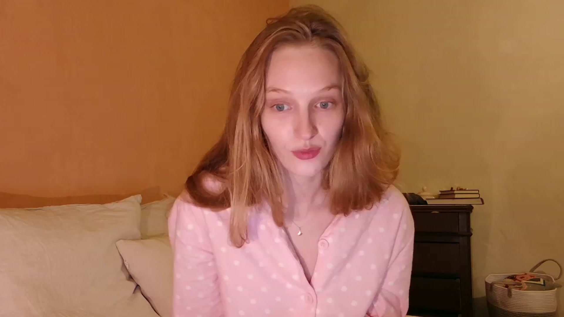 Gallery image thumbnail from Kinkywander's myfreecams stream on, 01/07/2024, 20:57 image 7 of 20