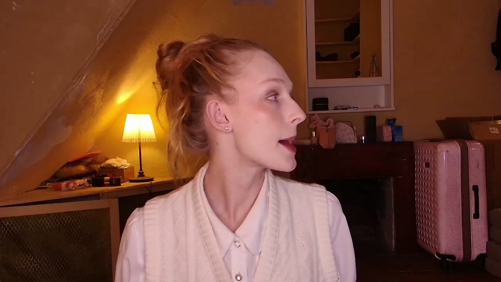 Gallery image thumbnail from Kinkywander's myfreecams stream on, 01/13/2024, 20:02 image 6 of 20