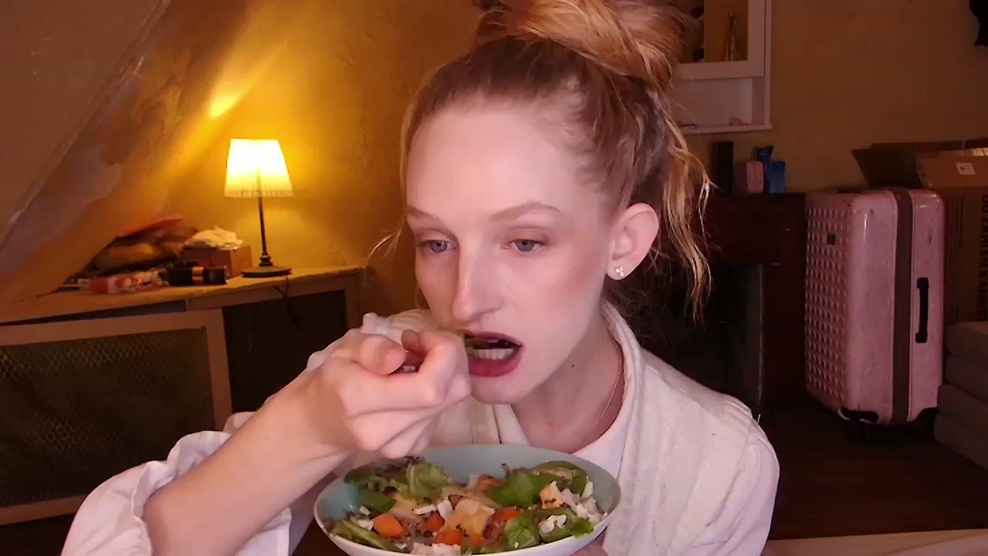 Gallery image thumbnail from Kinkywander's myfreecams stream on, 01/13/2024, 20:02 image 10 of 20