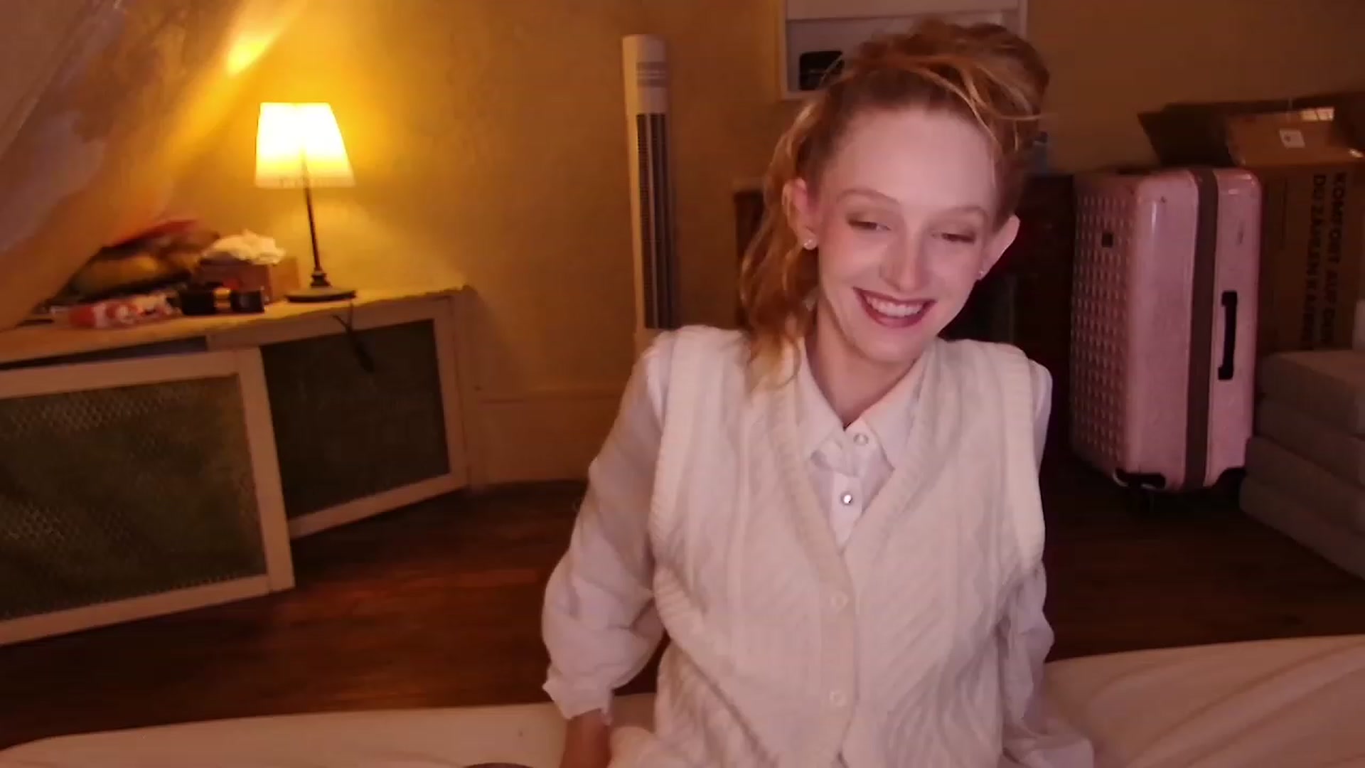 Gallery image thumbnail from Kinkywander's myfreecams stream on, 01/13/2024, 20:02 image 20 of 20