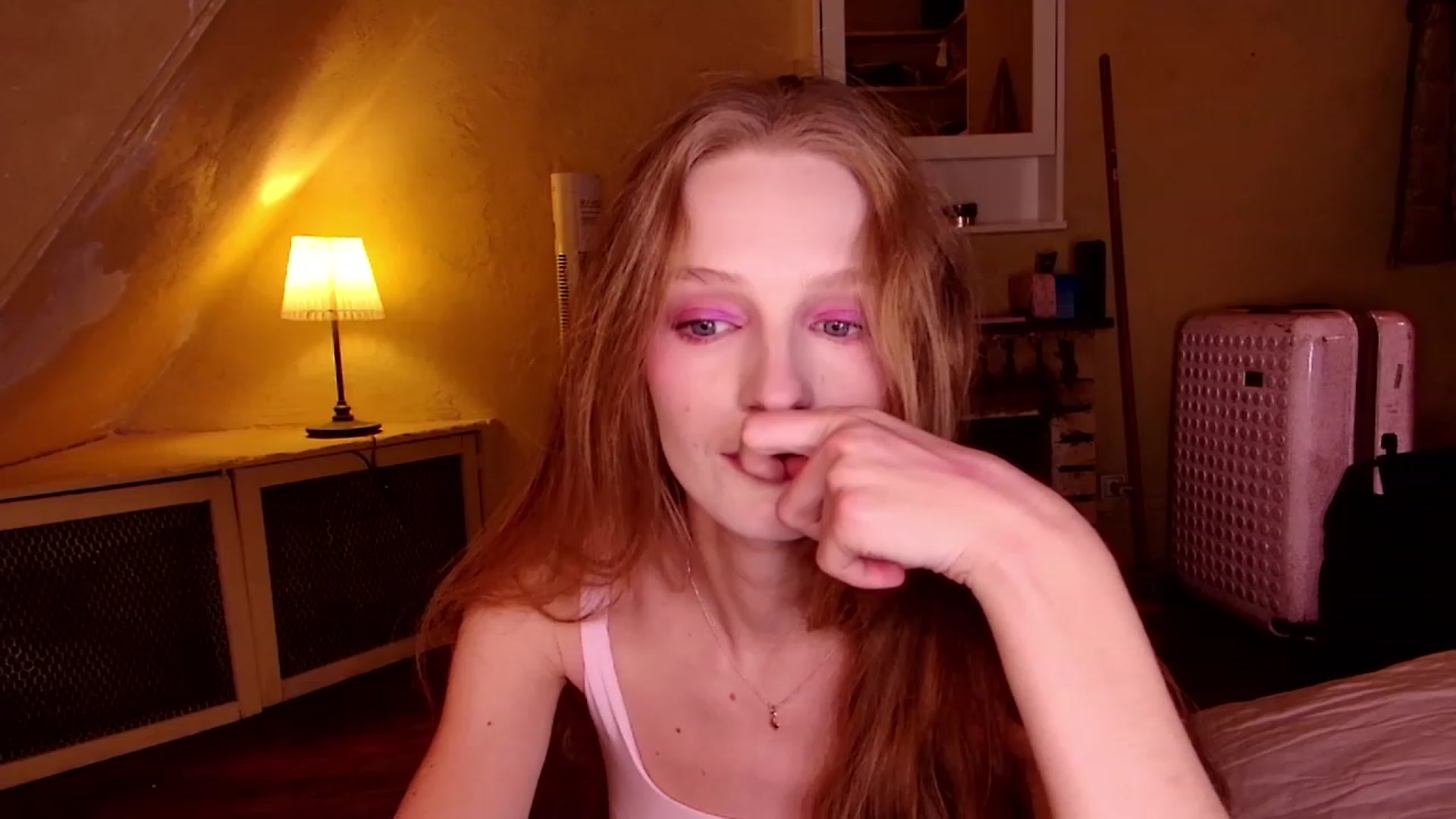 Gallery image thumbnail from Kinkywander's myfreecams stream on, 01/21/2024, 21:09 image 6 of 20