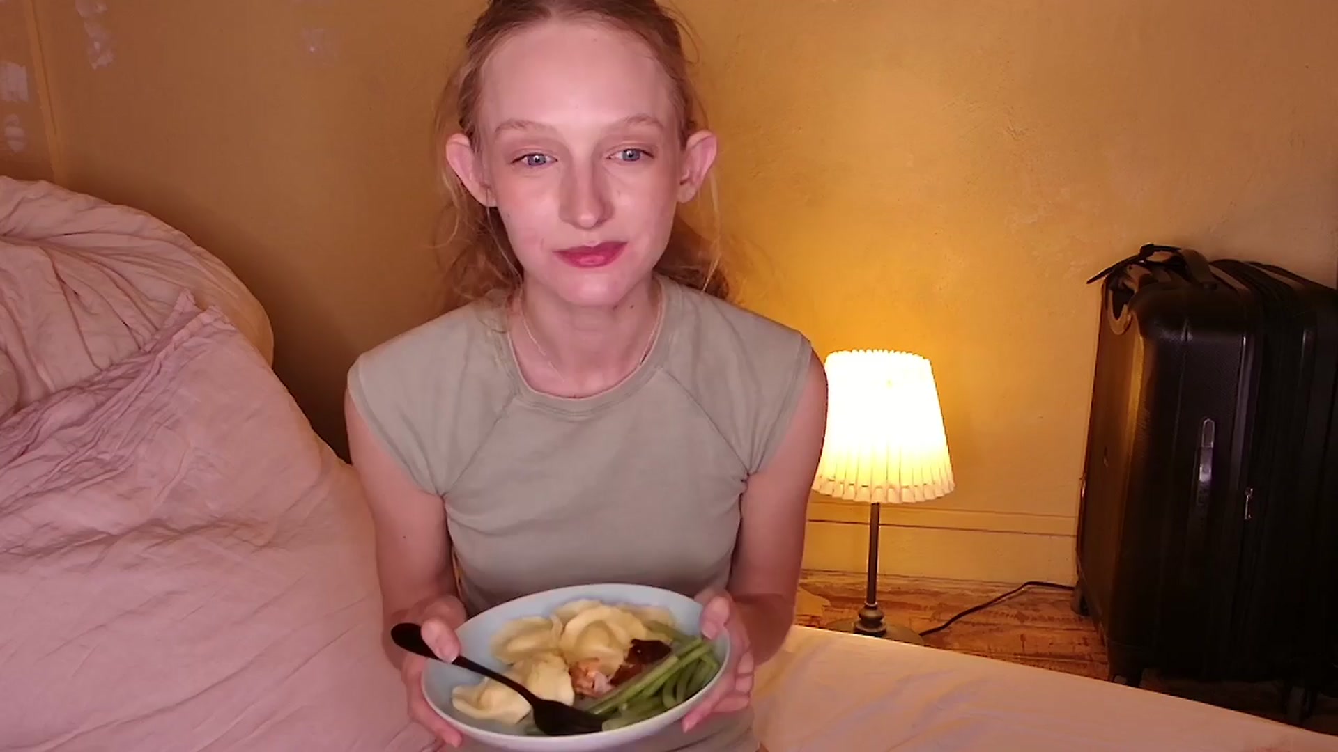 Gallery image thumbnail from Kinkywander's myfreecams stream on, 03/30/2024, 21:10 image 14 of 20