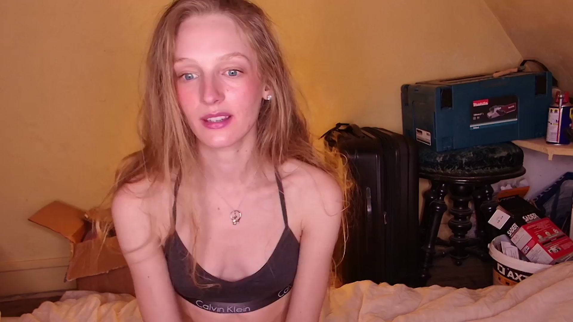 Gallery image thumbnail from Kinkywander's myfreecams stream on, 03/31/2024, 20:44 image 15 of 20