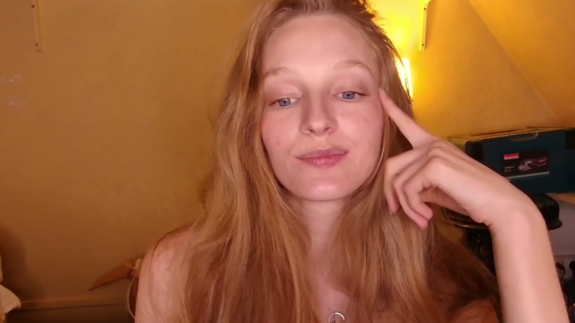 Gallery image thumbnail from Kinkywander's myfreecams stream on, 04/07/2024, 21:03 image 9 of 20