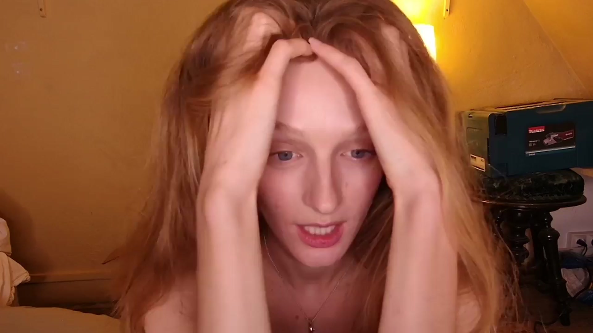 Gallery image thumbnail from Kinkywander's myfreecams stream on, 04/07/2024, 21:03 image 15 of 20