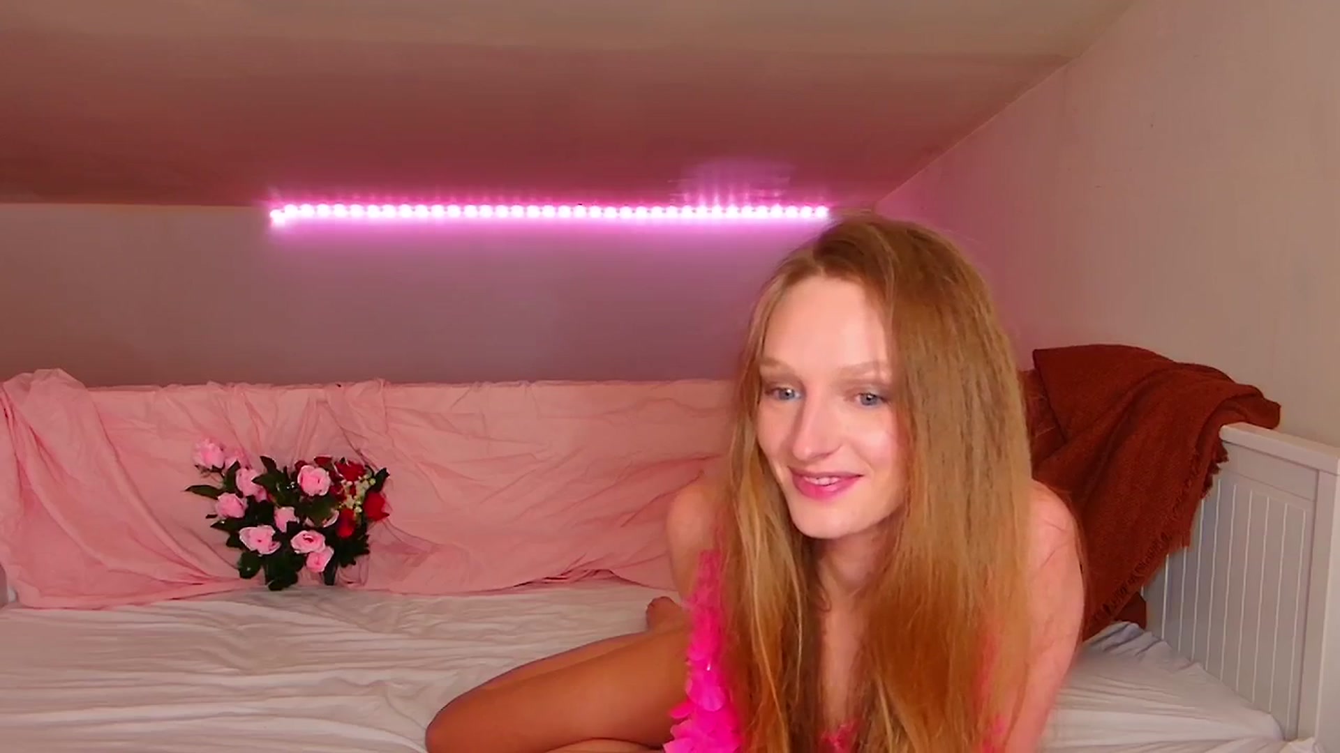 Gallery image thumbnail from Kinkywander's myfreecams stream on, 05/19/2024, 19:07 image 13 of 20