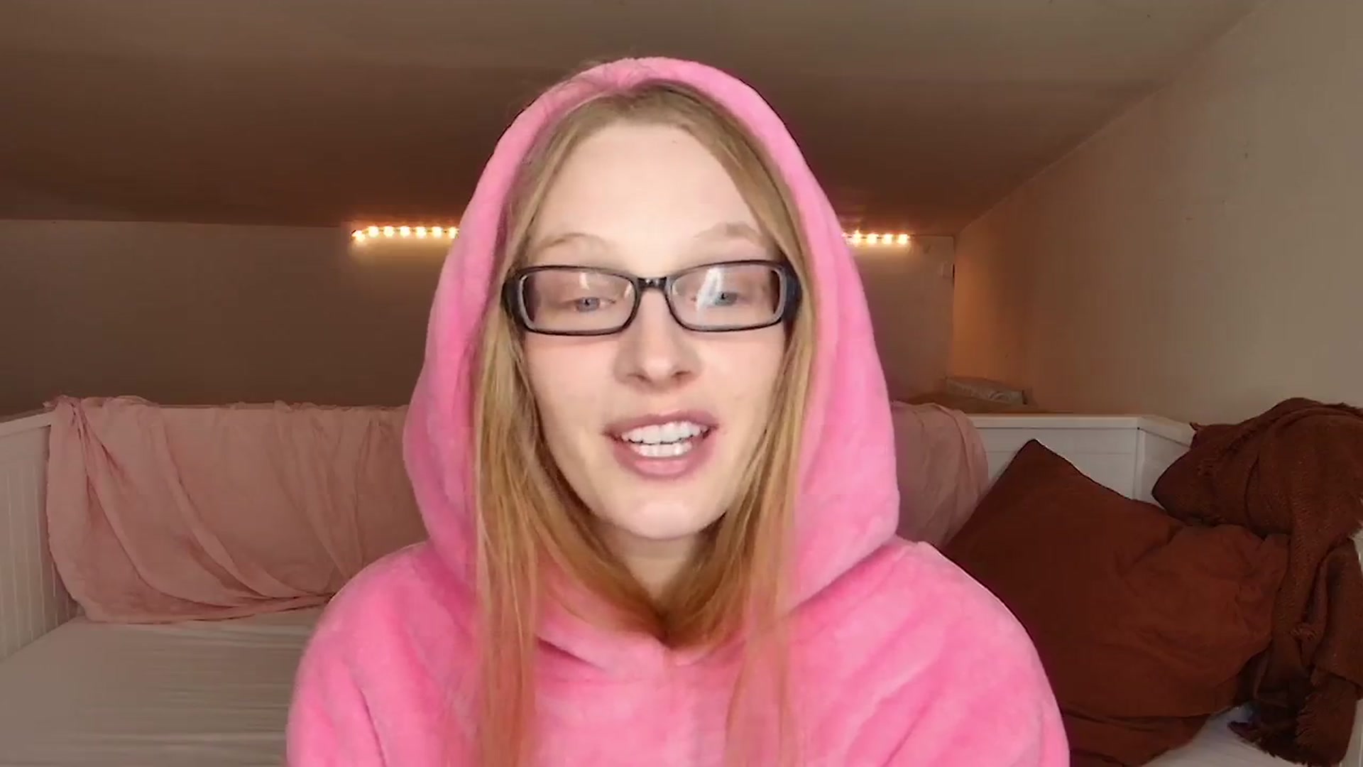 Gallery image thumbnail from Kinkywander's myfreecams stream on, 05/25/2024, 20:55 image 6 of 20