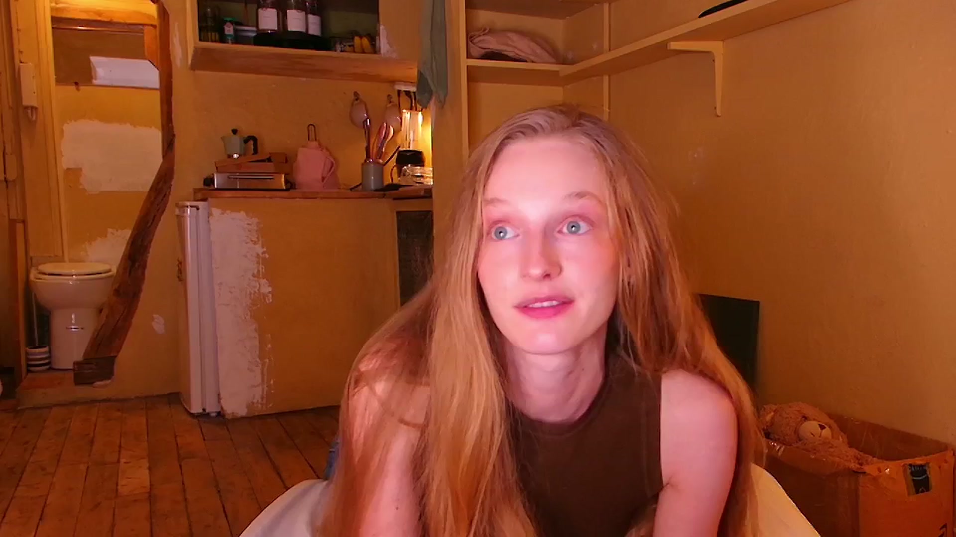 Gallery image thumbnail from Kinkywander's myfreecams stream on, 06/15/2024, 21:03 image 11 of 20