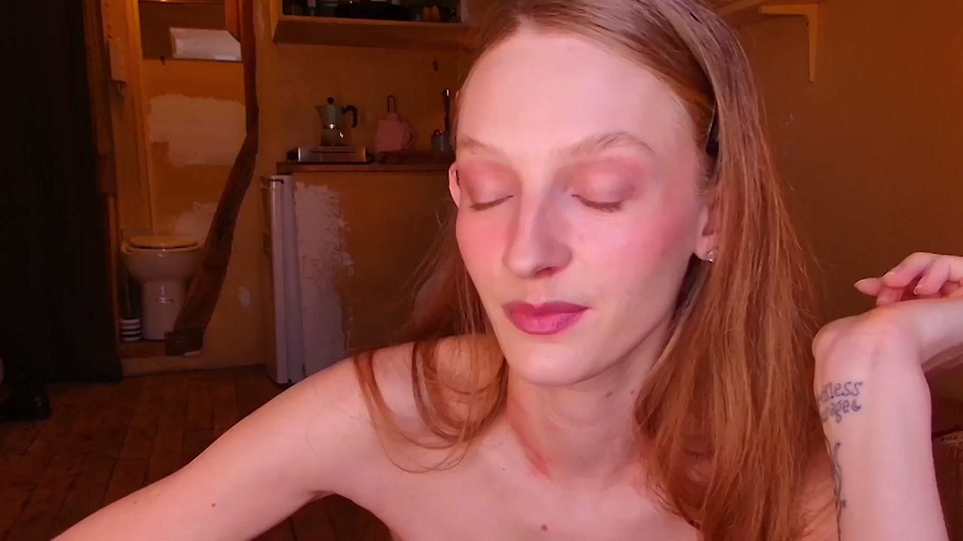 Gallery image thumbnail from Kinkywander's myfreecams stream on, 06/16/2024, 20:58 image 5 of 20