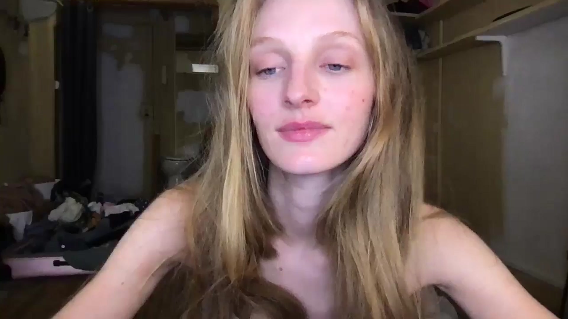 Gallery image thumbnail from Kinkywander's myfreecams stream on, 07/20/2024, 21:18 image 18 of 20
