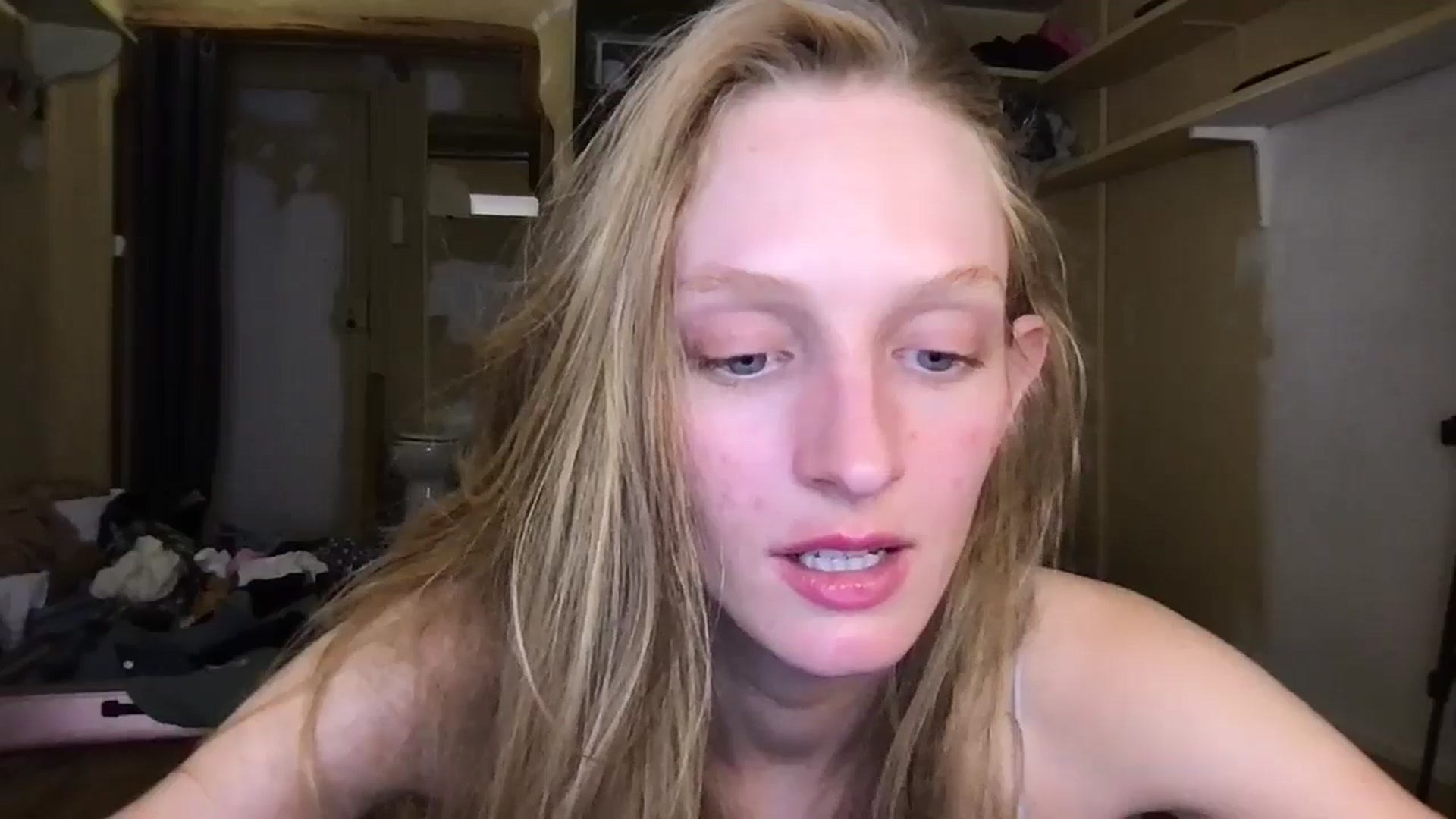 Gallery image thumbnail from Kinkywander's myfreecams stream on, 07/20/2024, 21:18 image 14 of 20