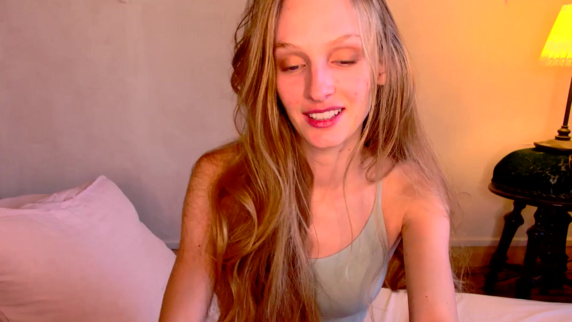 Gallery image thumbnail from Kinkywander's myfreecams stream on, 07/21/2024, 20:36 image 10 of 20