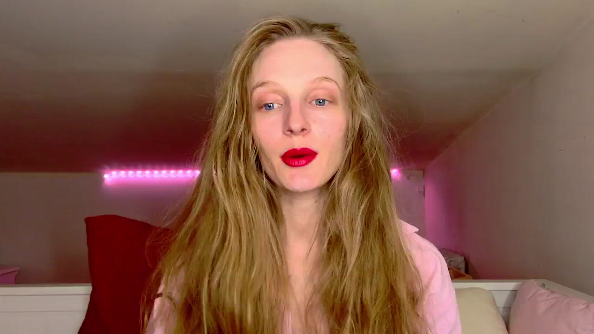 Gallery image thumbnail from Kinkywander's myfreecams stream on, 08/04/2024, 20:27 image 7 of 20