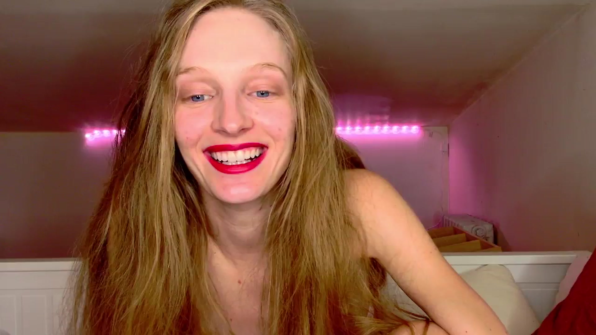 Gallery image thumbnail from Kinkywander's myfreecams stream on, 08/04/2024, 20:27 image 18 of 20