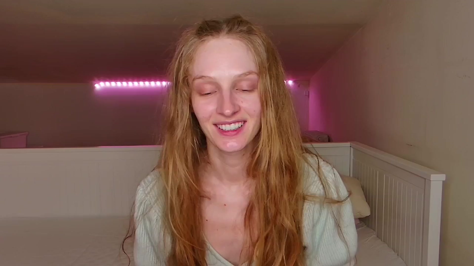 Gallery image thumbnail from Kinkywander's myfreecams stream on, 08/11/2024, 18:35 image 7 of 20