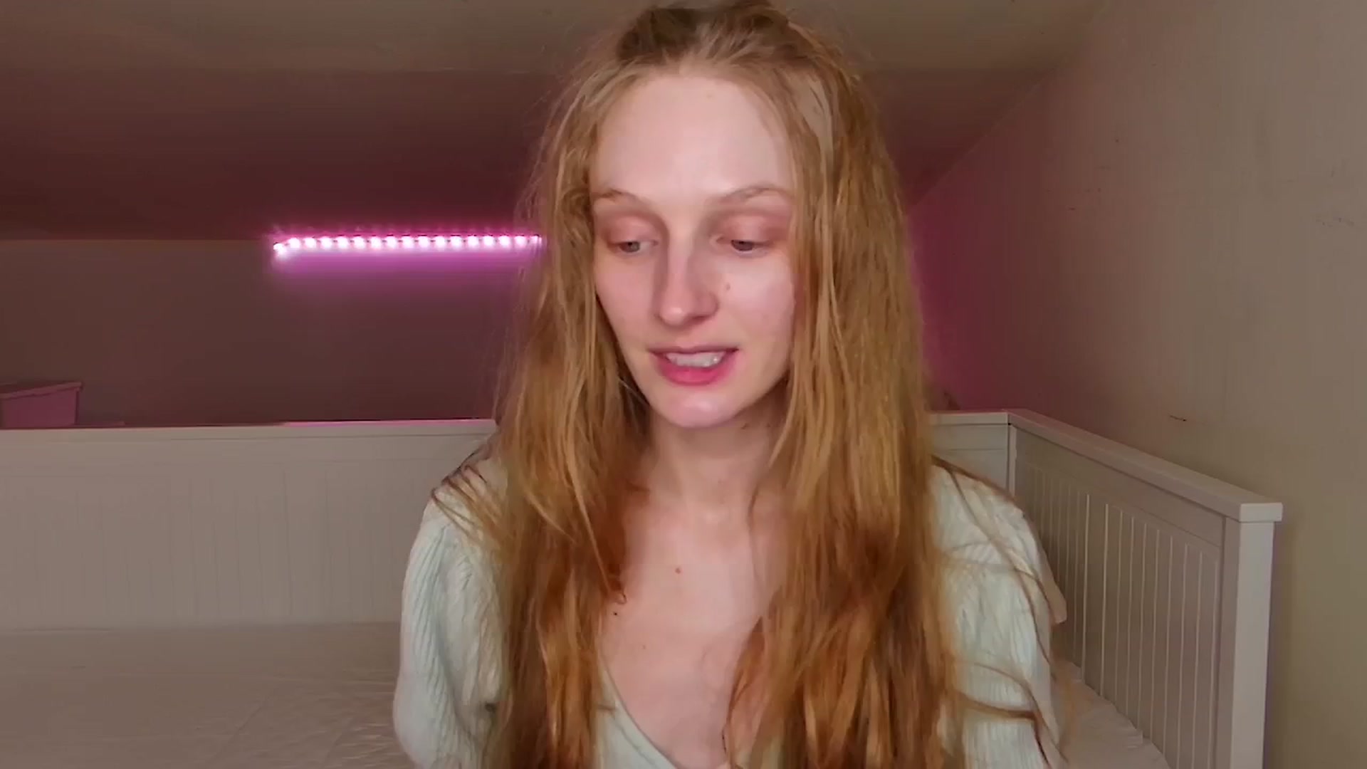 Gallery image thumbnail from Kinkywander's myfreecams stream on, 08/11/2024, 18:35 image 1 of 20