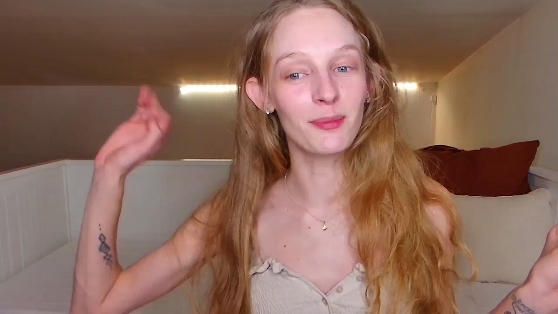 Gallery image thumbnail from Kinkywander's myfreecams stream on, 08/24/2024, 21:16 image 4 of 20