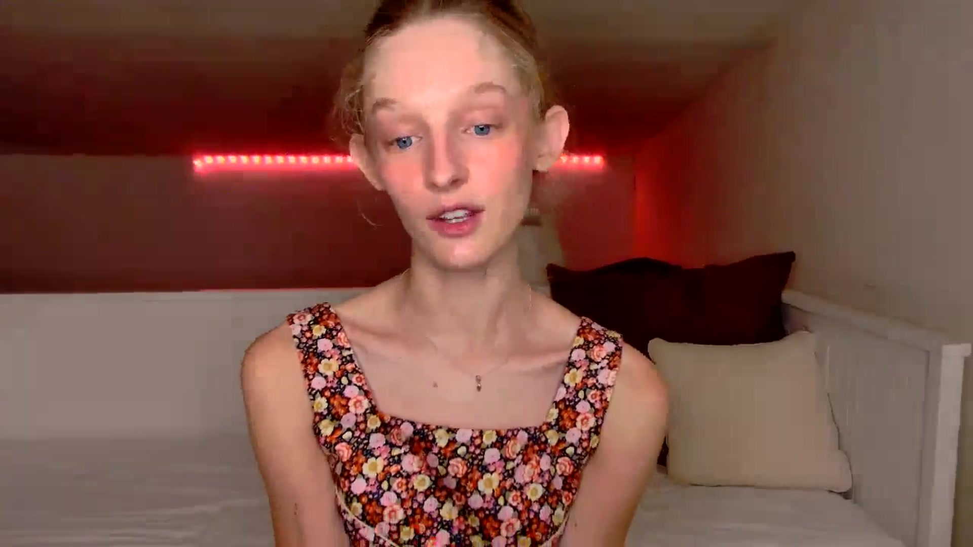 Gallery image thumbnail from Kinkywander's myfreecams stream on, 08/25/2024, 20:24 image 9 of 20