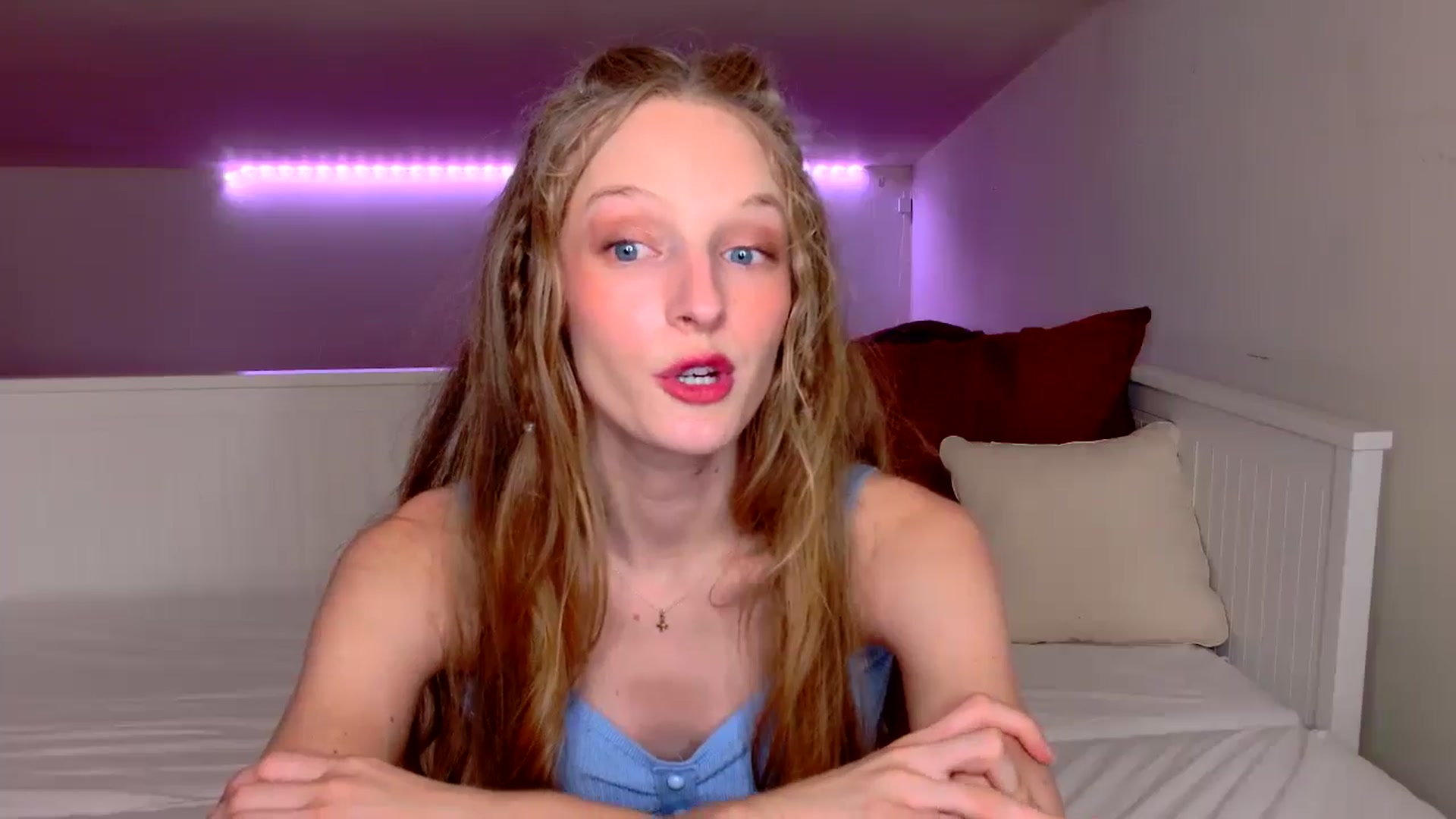 Gallery image thumbnail from Kinkywander's myfreecams stream on, 08/31/2024, 21:24 image 3 of 20
