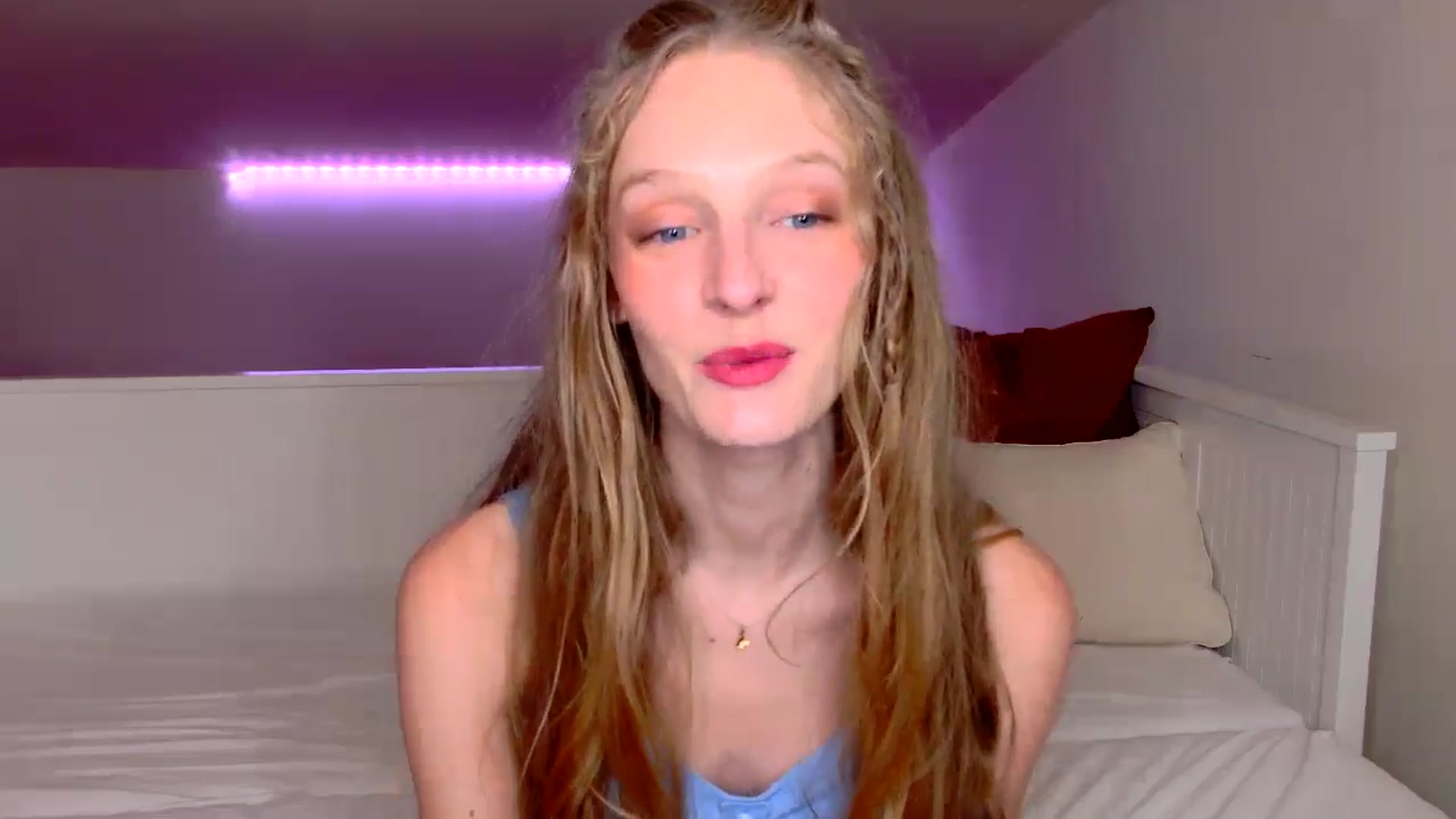 Gallery image thumbnail from Kinkywander's myfreecams stream on, 08/31/2024, 21:24 image 4 of 20