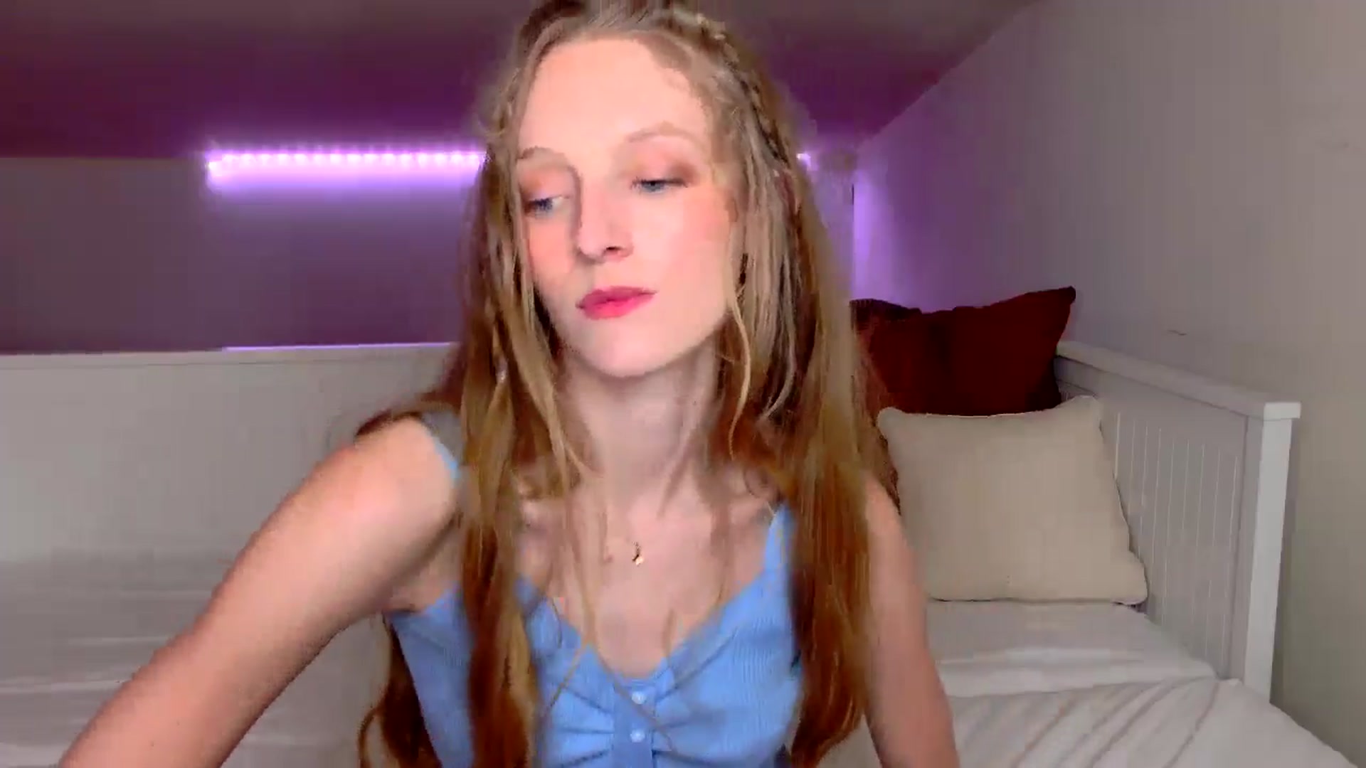 Gallery image thumbnail from Kinkywander's myfreecams stream on, 08/31/2024, 21:24 image 19 of 20