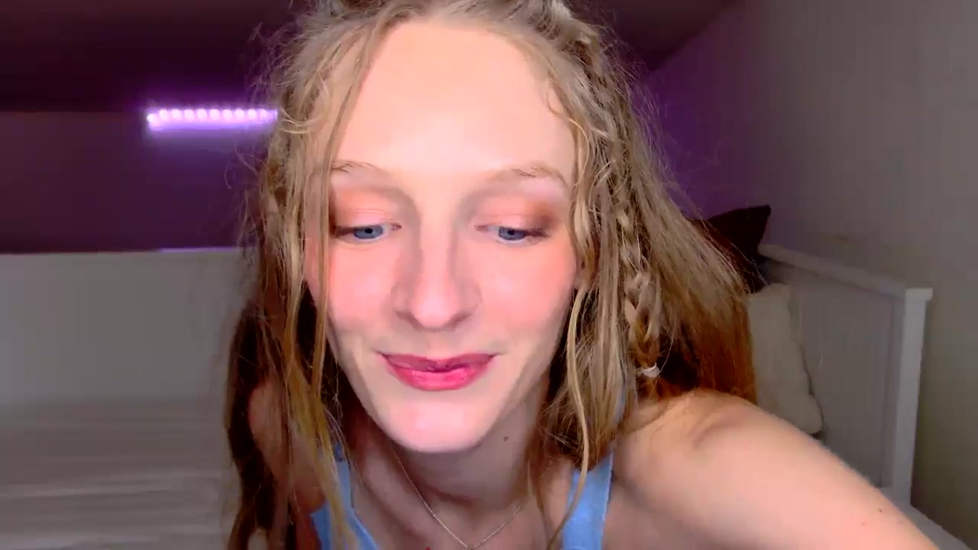 Gallery image thumbnail from Kinkywander's myfreecams stream on, 08/31/2024, 21:24 image 18 of 20
