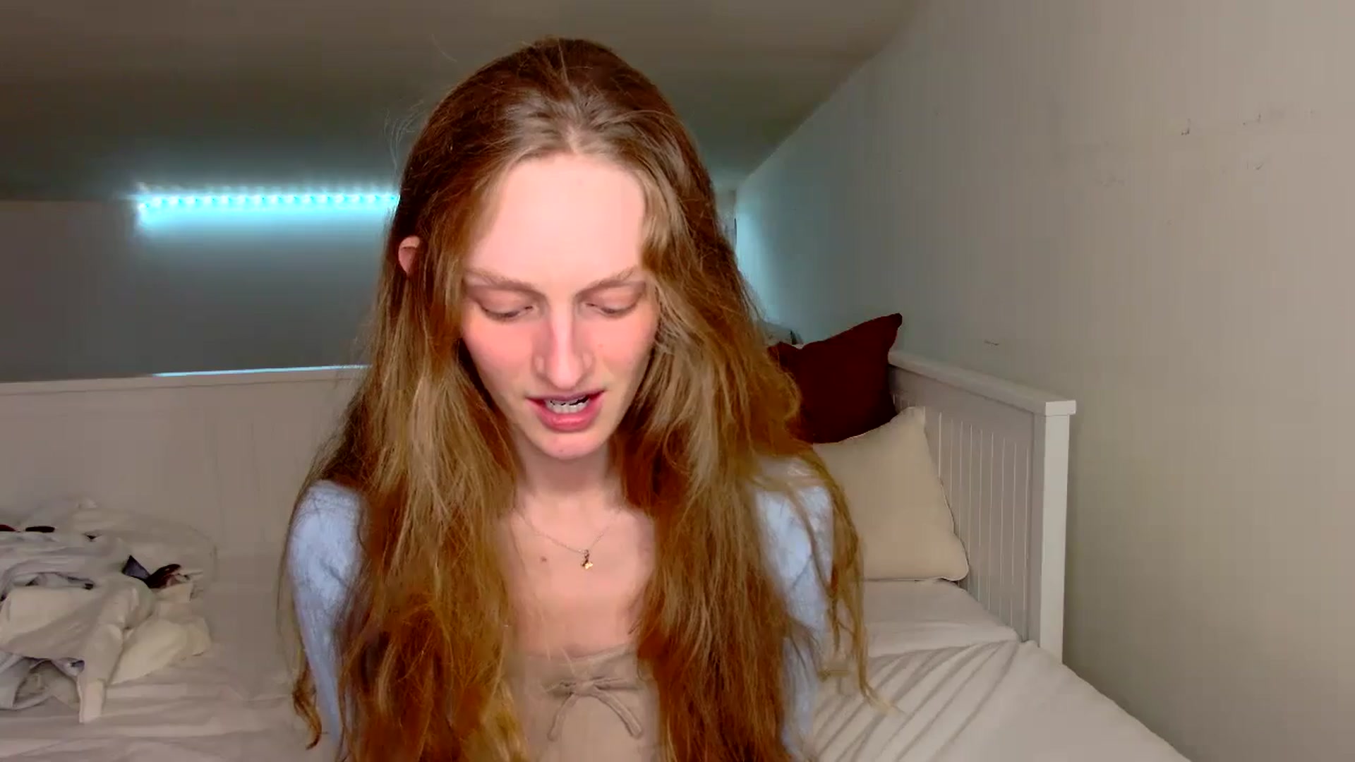 Gallery image thumbnail from Kinkywander's myfreecams stream on, 09/01/2024, 21:00 image 3 of 20