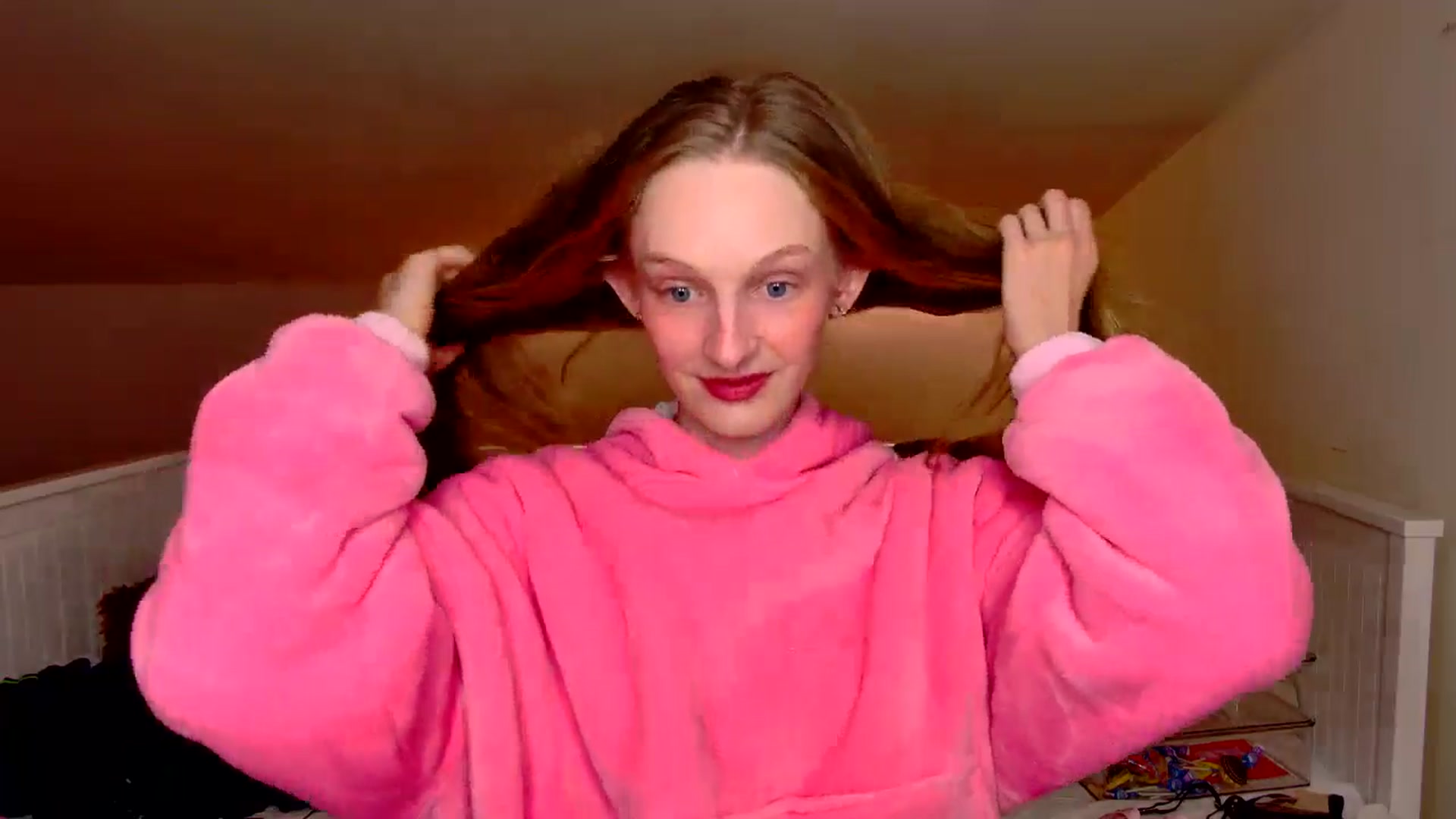 Gallery image thumbnail from Kinkywander's myfreecams stream on, 09/14/2024, 21:02 image 5 of 20