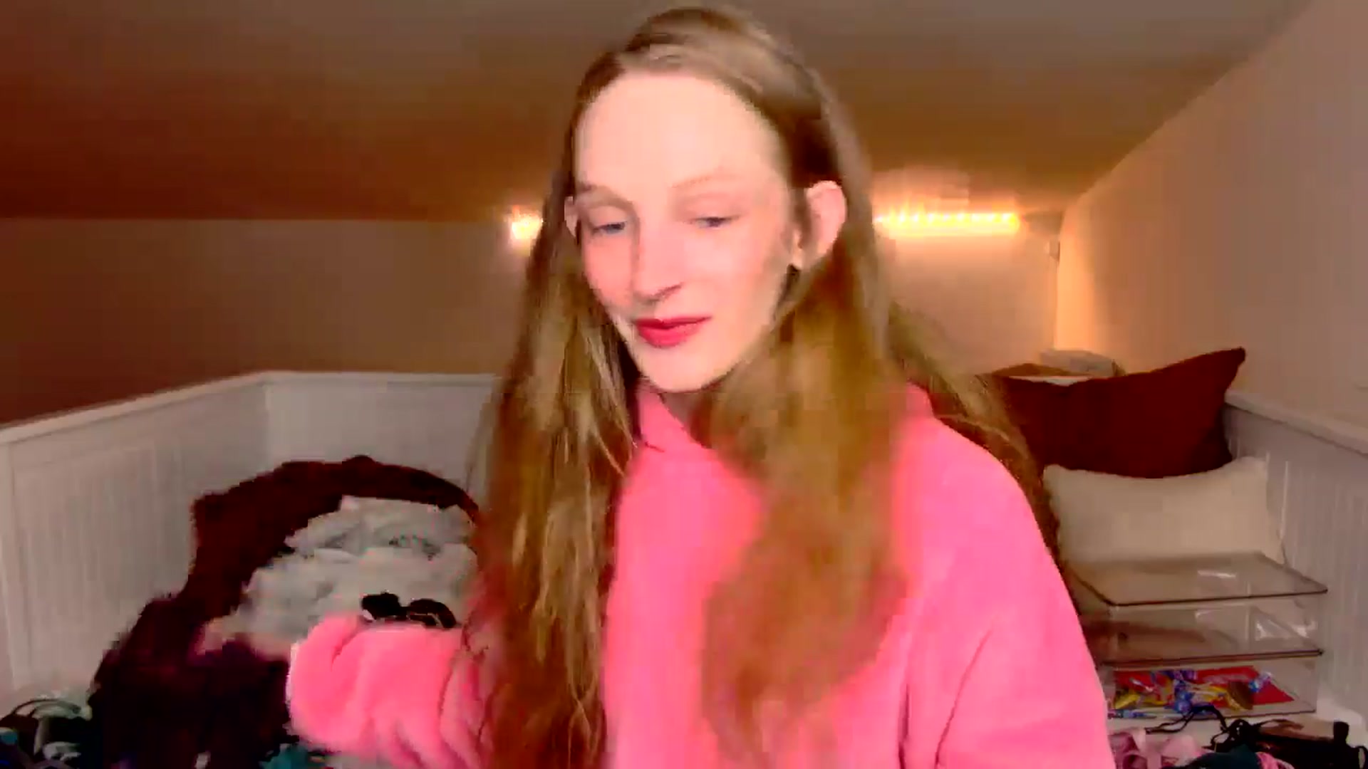 Gallery image thumbnail from Kinkywander's myfreecams stream on, 09/14/2024, 21:02 image 7 of 20