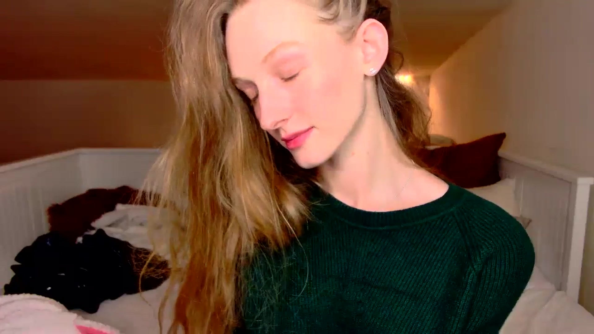 Gallery image thumbnail from Kinkywander's myfreecams stream on, 09/14/2024, 21:02 image 16 of 20