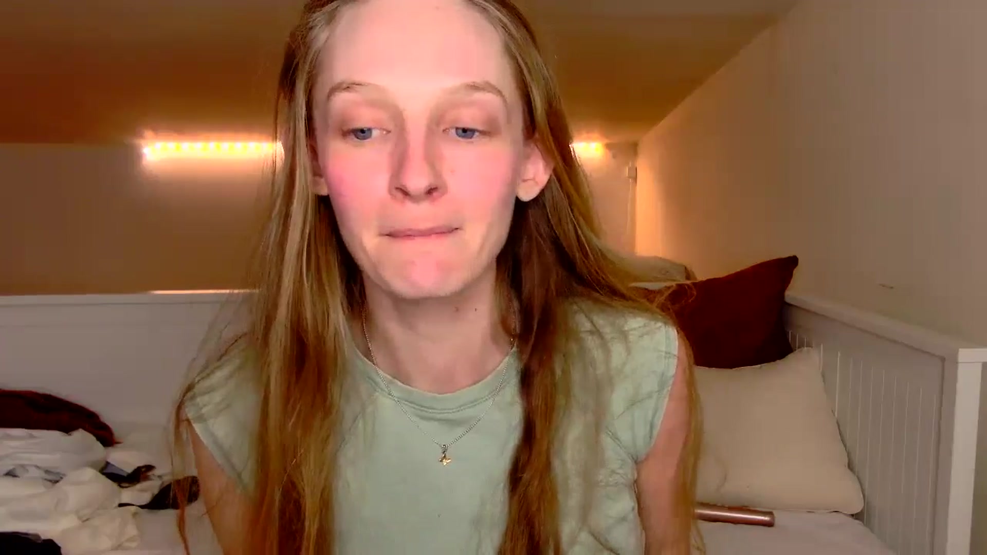 Gallery image thumbnail from Kinkywander's myfreecams stream on, 09/15/2024, 20:43 image 13 of 20