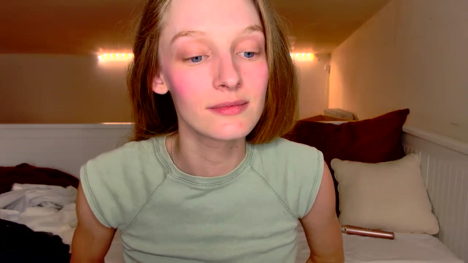 Gallery image thumbnail from Kinkywander's myfreecams stream on, 09/15/2024, 20:43 image 9 of 20