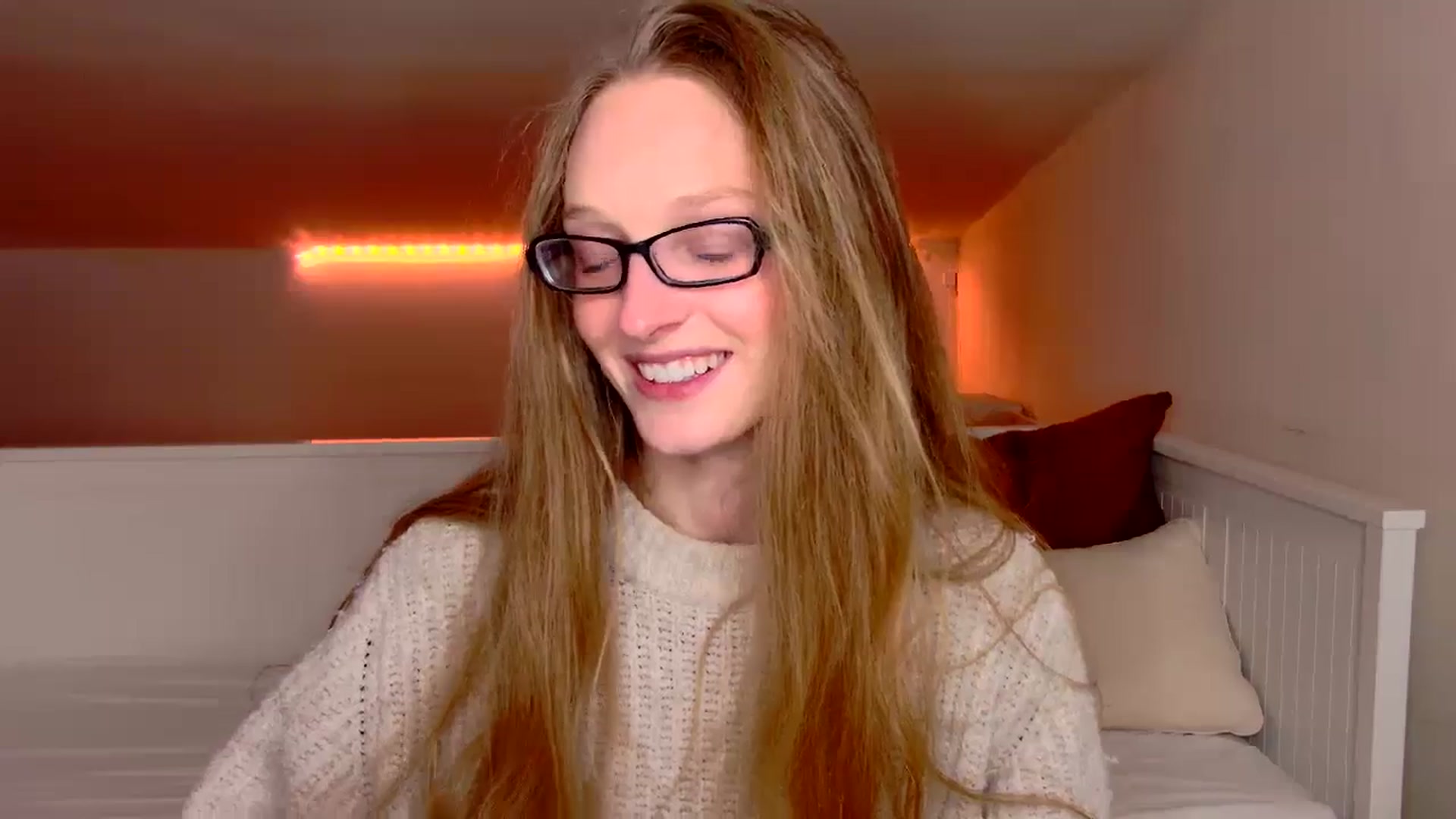 Gallery image thumbnail from Kinkywander's myfreecams stream on, 09/29/2024, 20:44 image 4 of 20