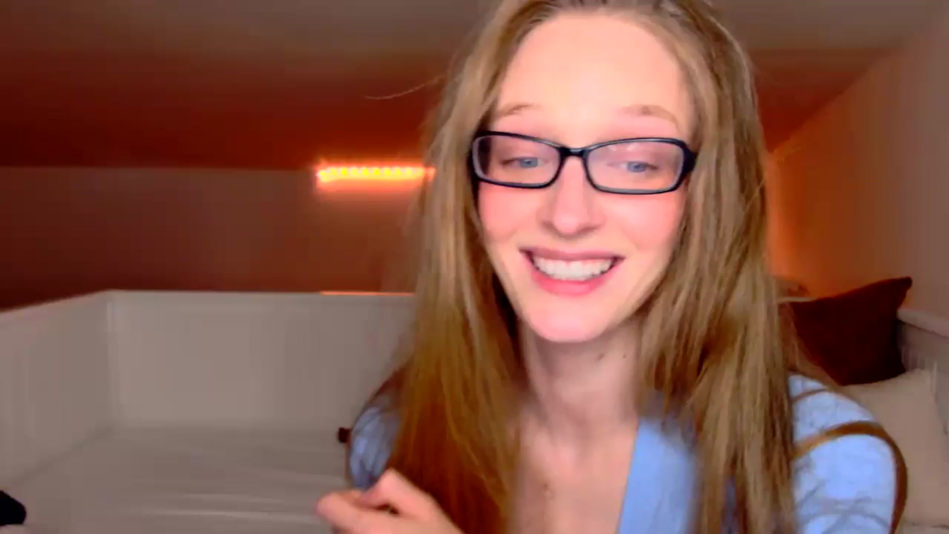 Gallery image thumbnail from Kinkywander's myfreecams stream on, 09/29/2024, 20:44 image 18 of 20