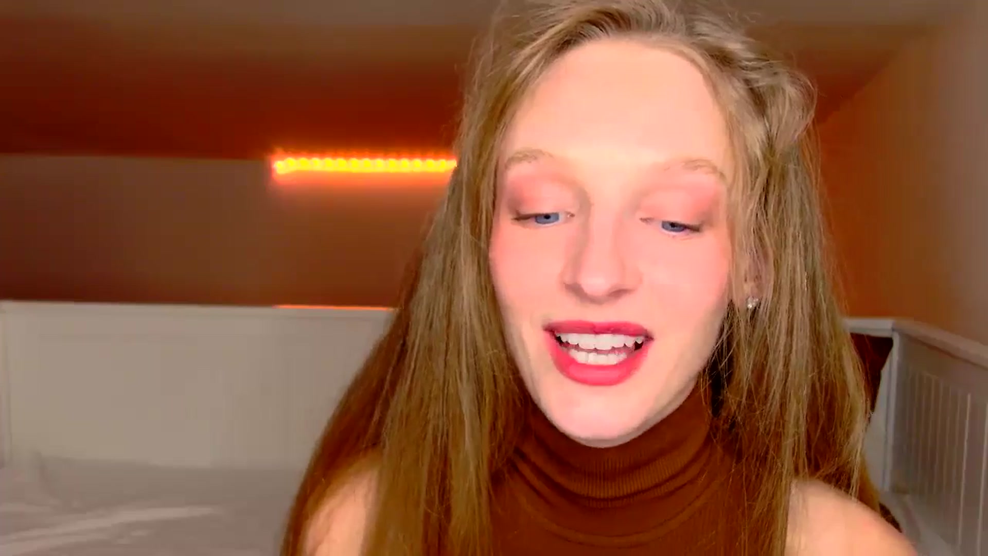 Gallery image thumbnail from Kinkywander's myfreecams stream on, 10/06/2024, 21:11 image 13 of 20
