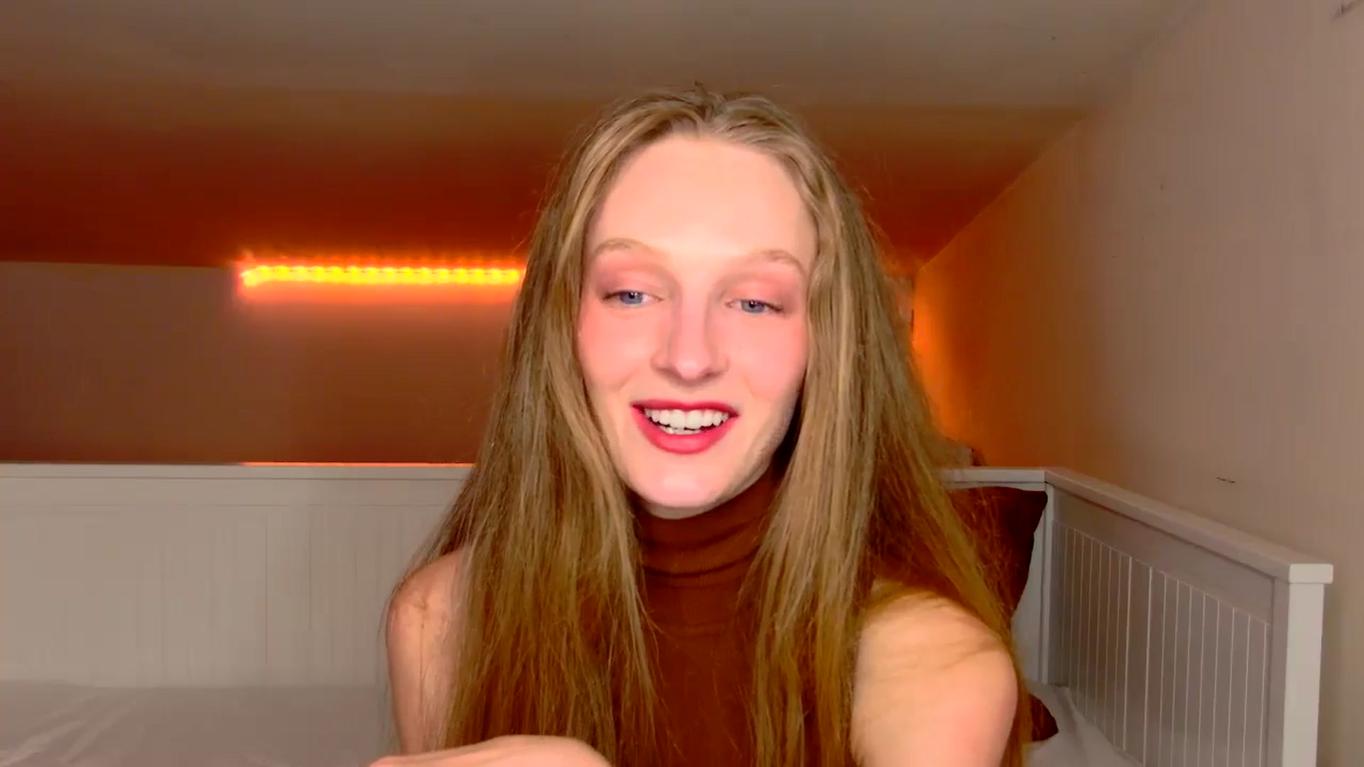Gallery image thumbnail from Kinkywander's myfreecams stream on, 10/06/2024, 21:11 image 7 of 20
