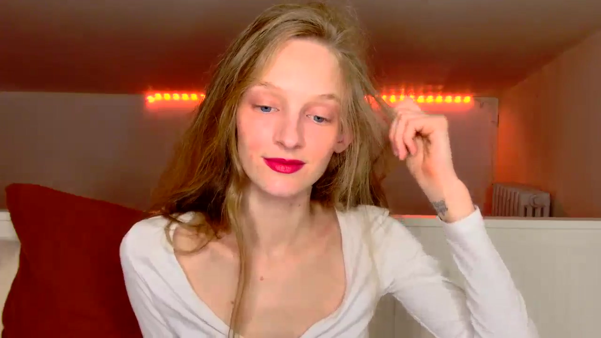 Gallery image thumbnail from Kinkywander's myfreecams stream on, 10/13/2024, 20:00 image 16 of 20