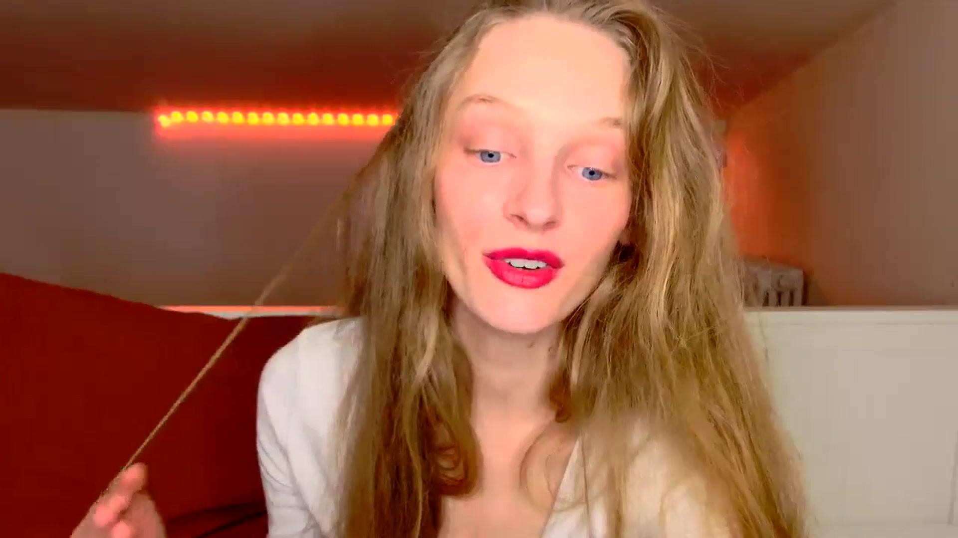 Gallery image thumbnail from Kinkywander's myfreecams stream on, 10/13/2024, 20:00 image 13 of 20