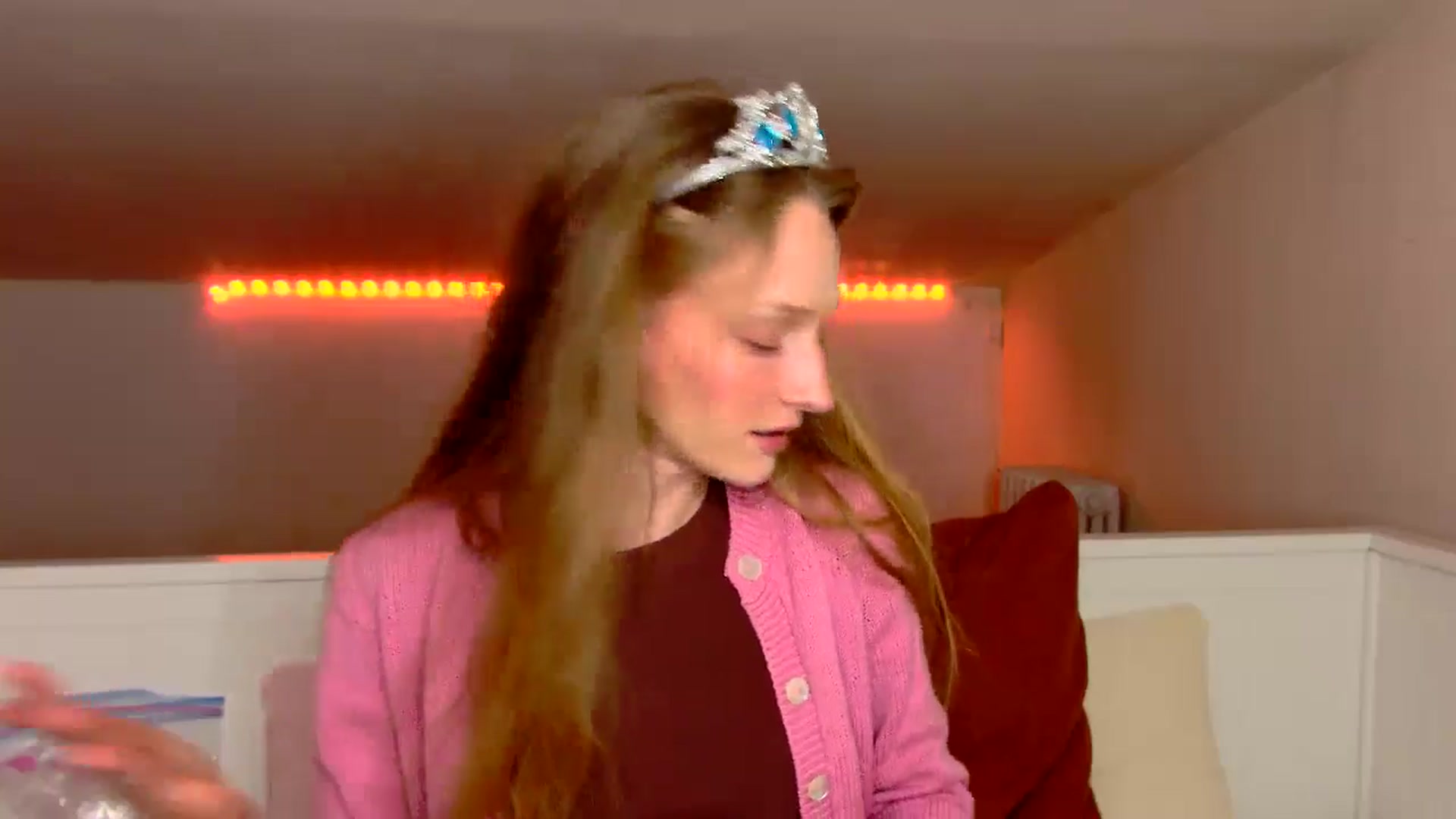 Gallery image thumbnail from Kinkywander's myfreecams stream on, 10/20/2024, 16:06 image 4 of 20