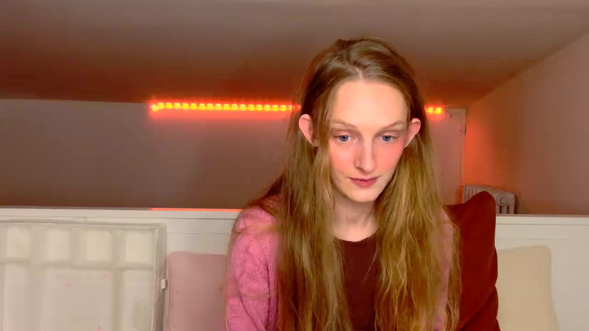 Gallery image thumbnail from Kinkywander's myfreecams stream on, 10/20/2024, 16:21 image 6 of 20