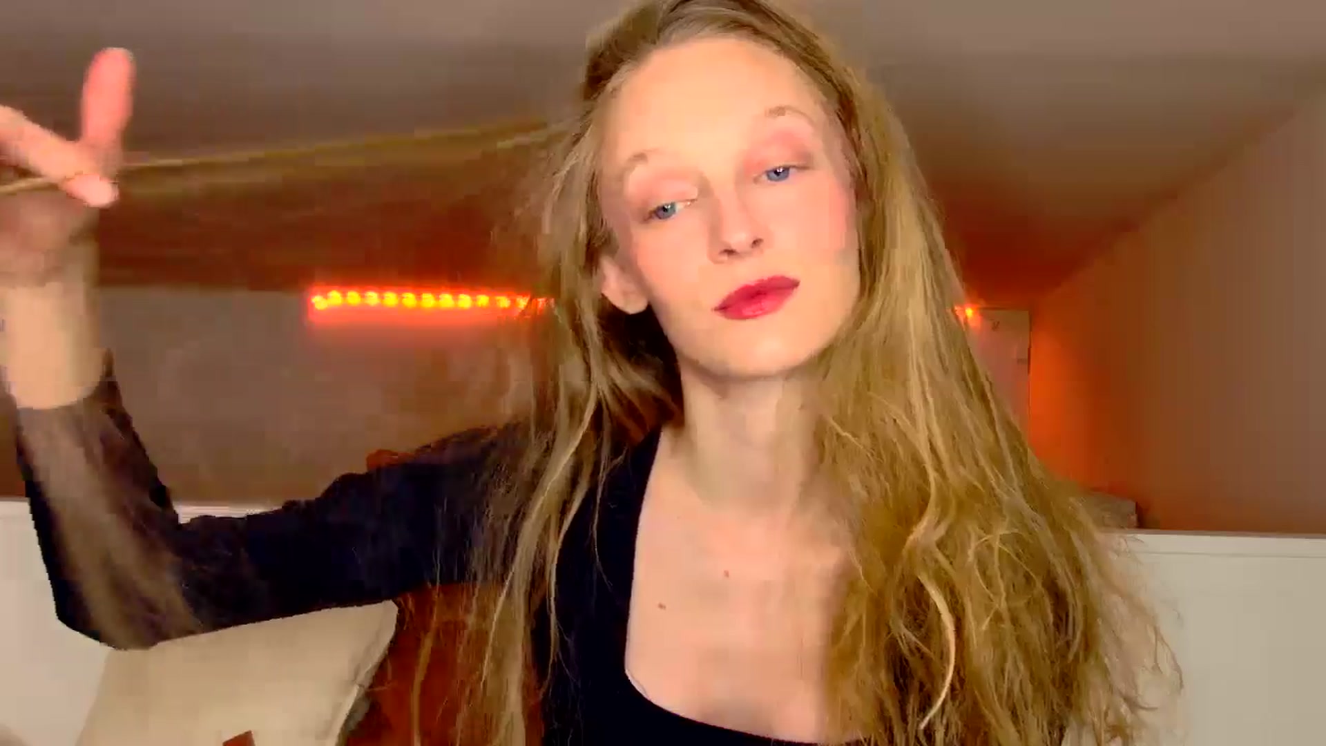 Gallery image thumbnail from Kinkywander's myfreecams stream on, 10/26/2024, 17:49 image 3 of 20